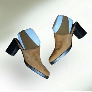 Donald J Pliner shoes. N.W.T